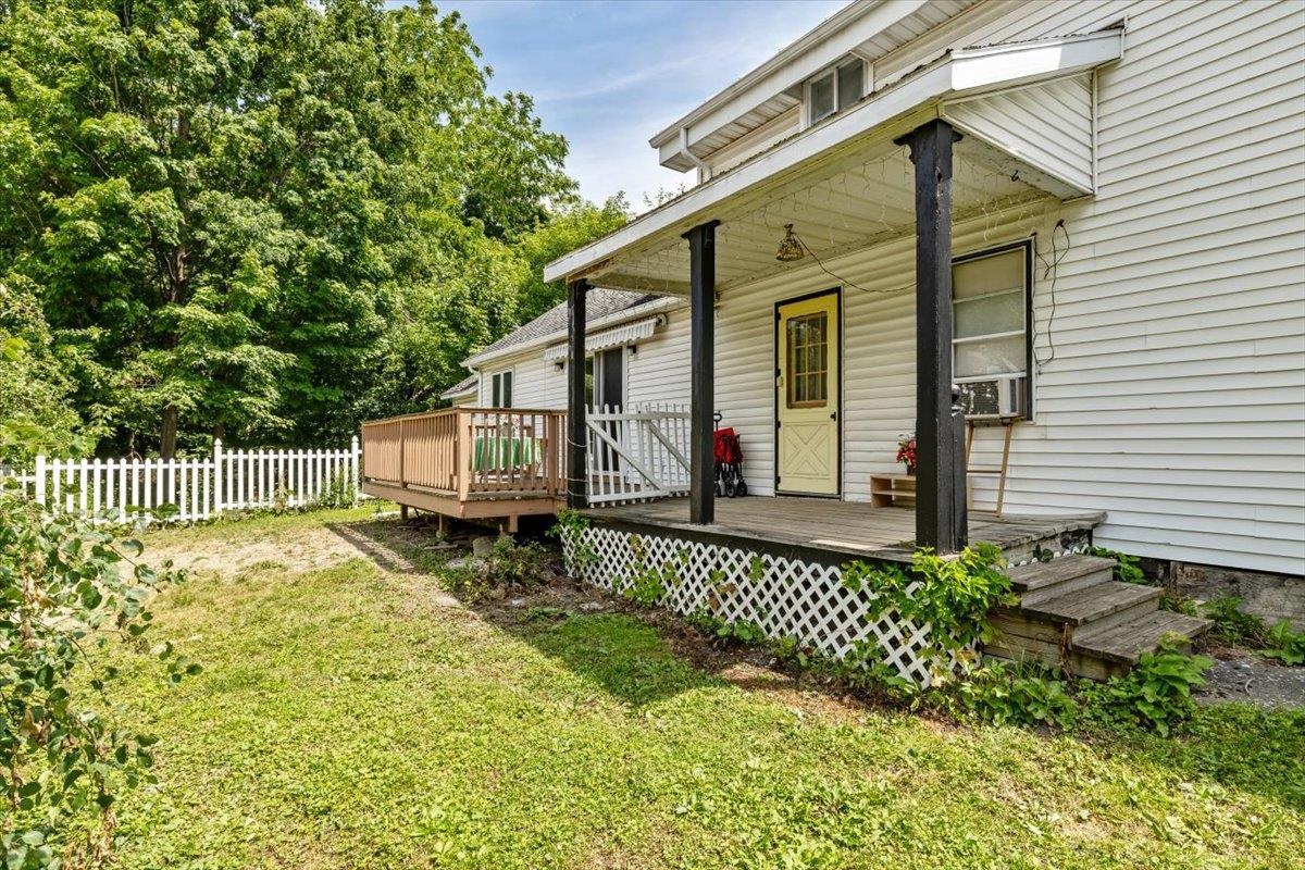 47 Upper Welden Street St. Albans, VT 05478 - Photo 6 of 55