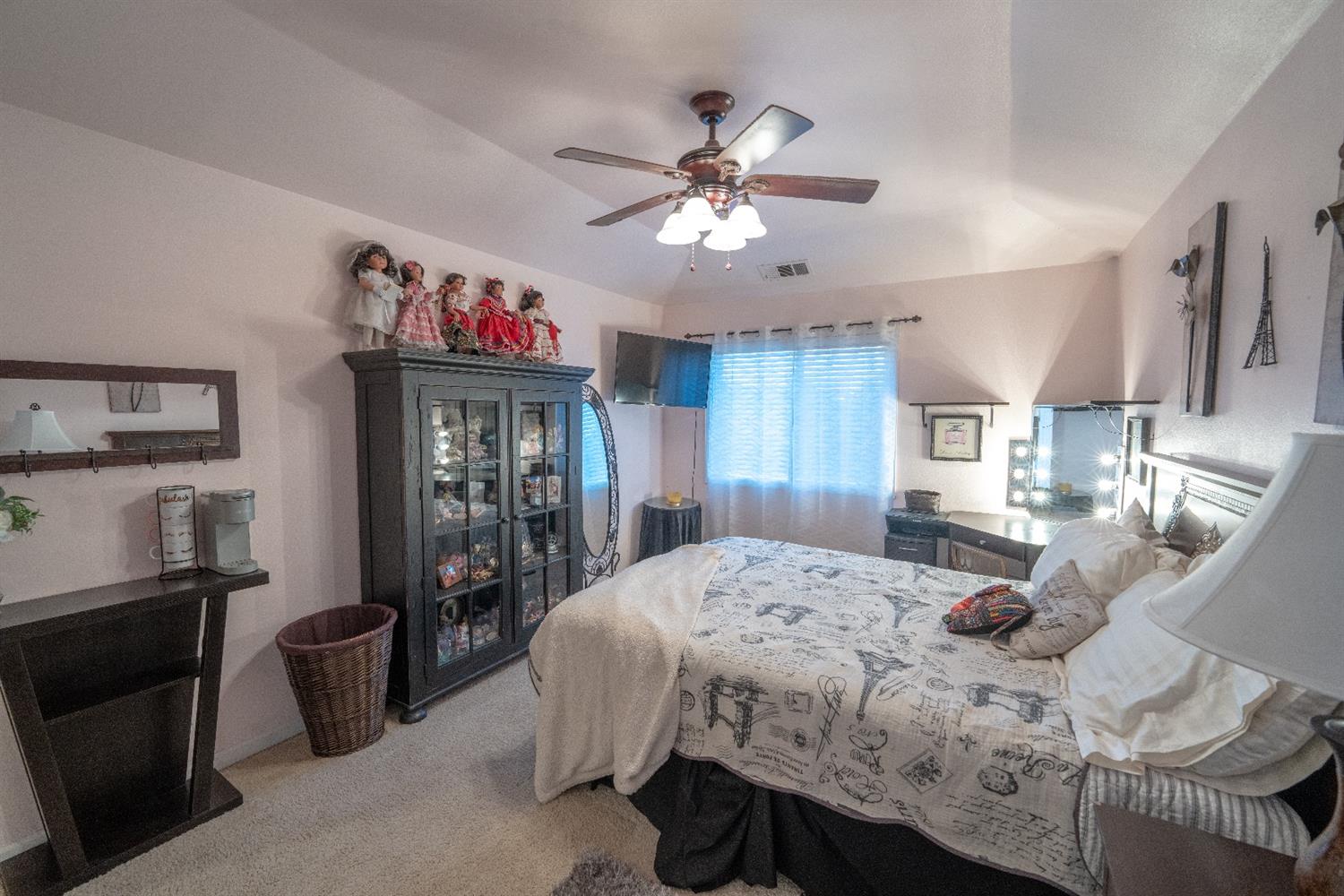 14587 Brookhill Road Madera, CA 93636 - Photo 15 of 40 Gallery Image 15