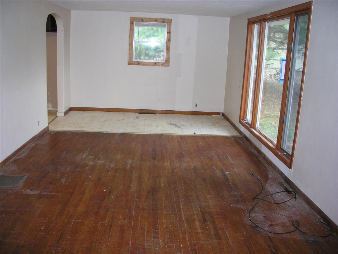 137 Bartlettsville Road Bedford, IN 47421 - Photo 4 of 7 Gallery Image 4