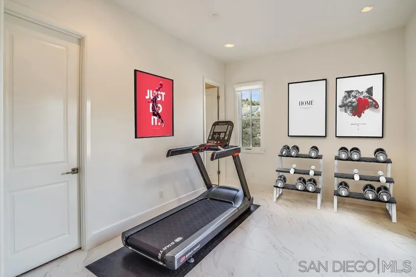 18021 Cerro Del Sol Rancho Santa Fe, CA 92067 - Photo 14 of 32 Gallery Image 14