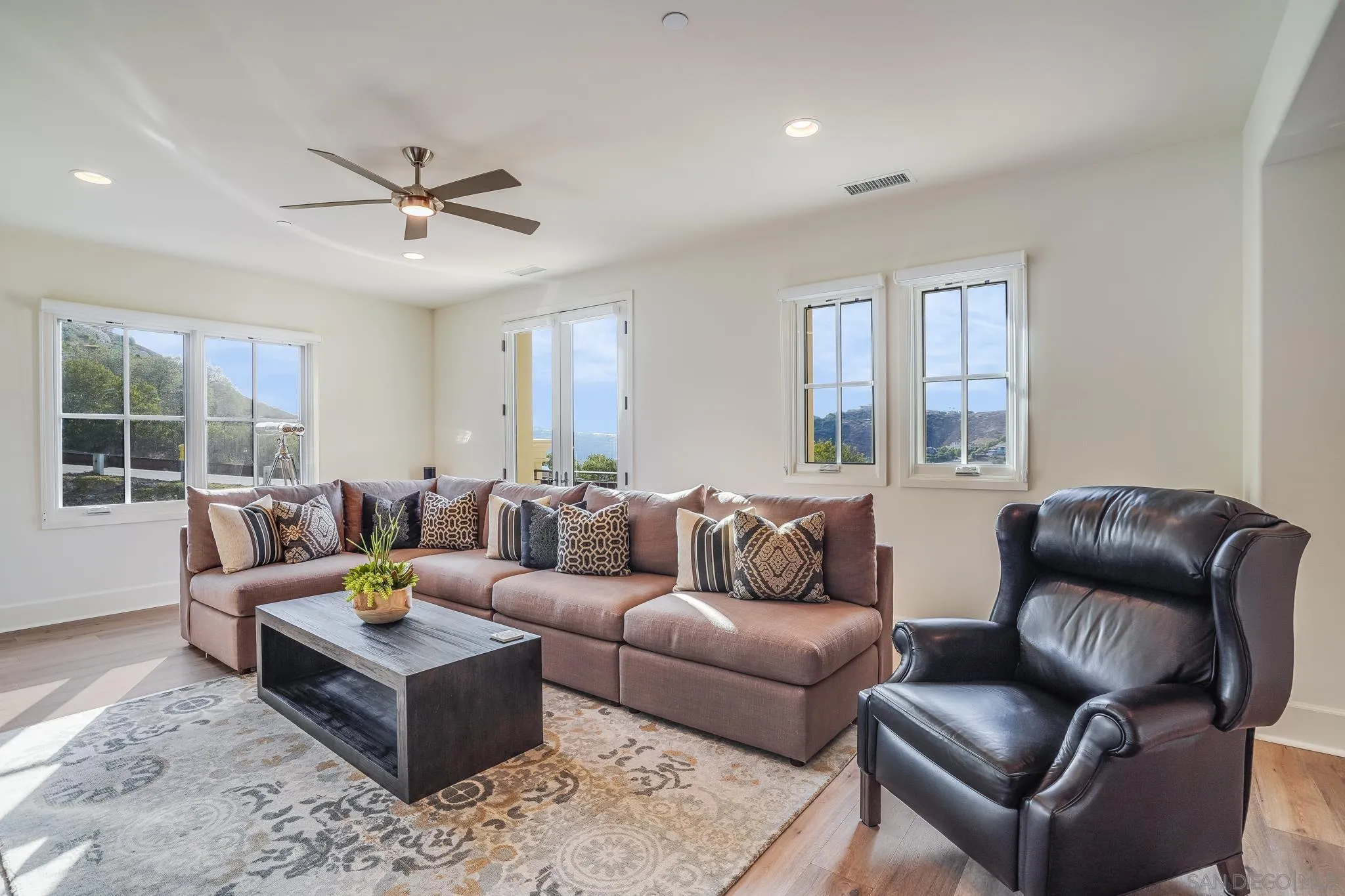 18021 Cerro Del Sol Rancho Santa Fe, CA 92067 - Photo 18 of 32 Gallery Image 18