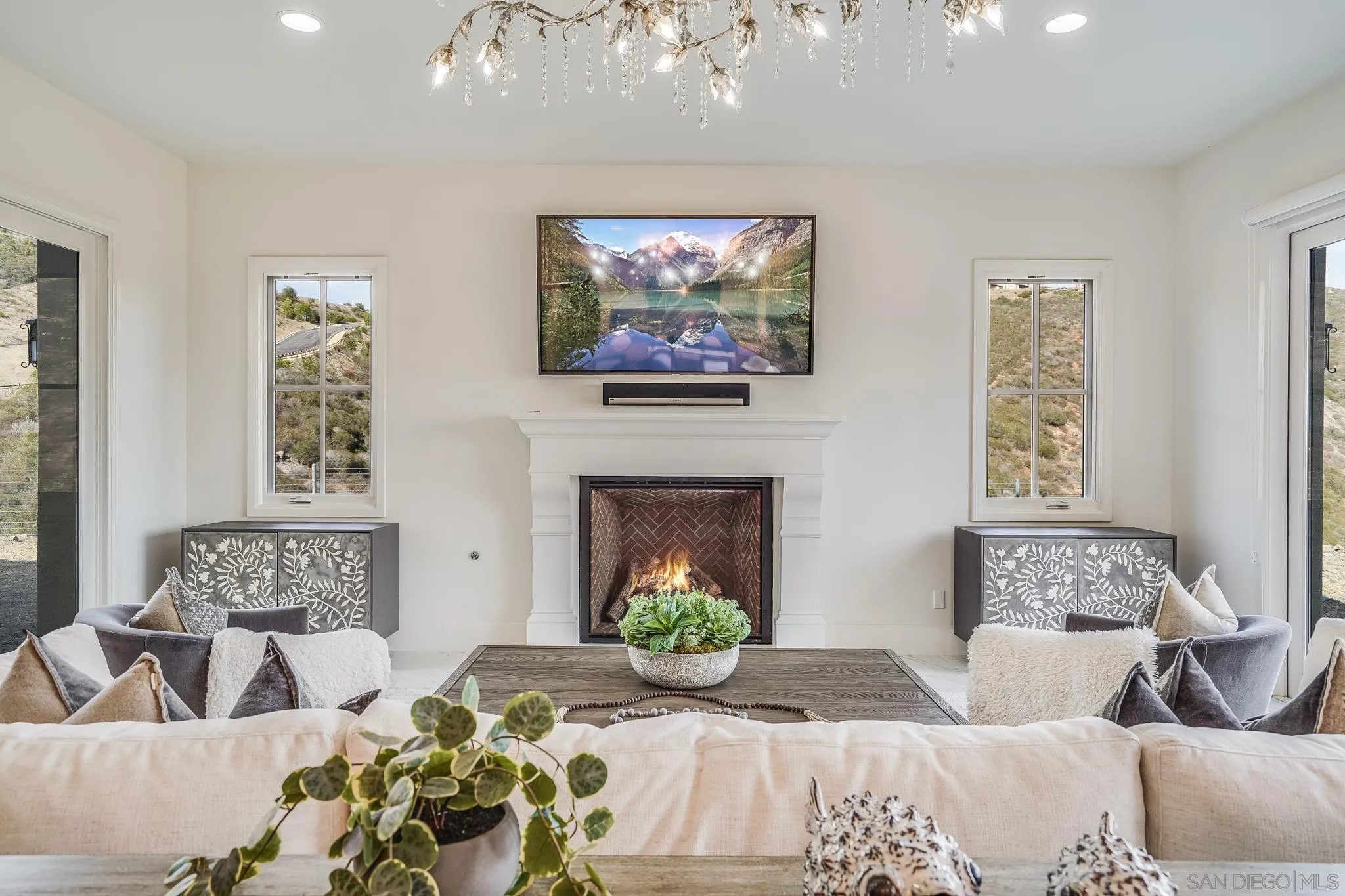 18021 Cerro Del Sol Rancho Santa Fe, CA 92067 - Photo 10 of 32 Gallery Image 10