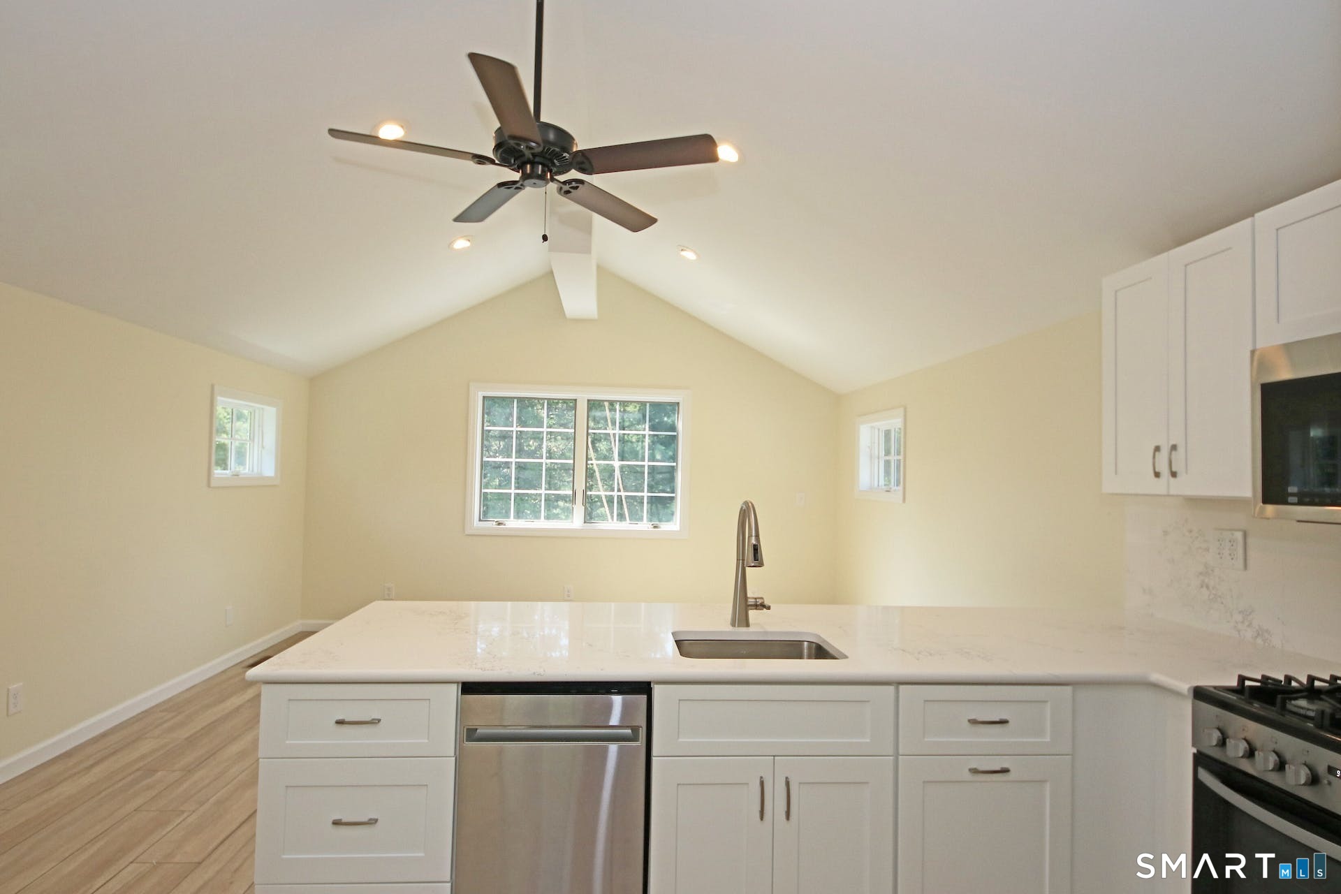 3509 Redding Road Fairfield, CT 06824 - Photo 13 of 27 Gallery Image 13