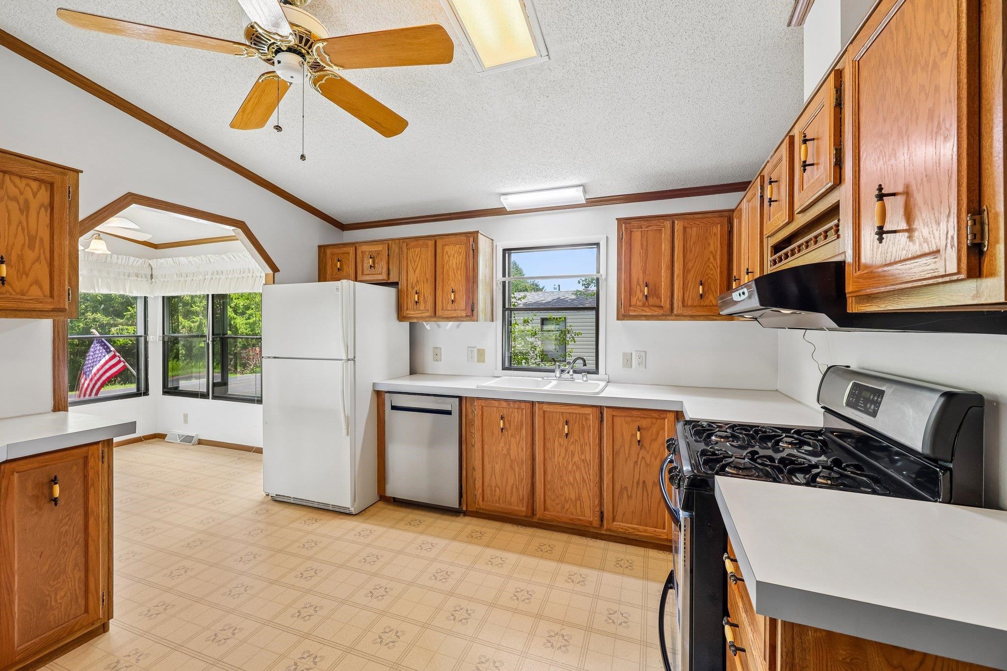 4823 Schoen Road, Unit 109 Union Grove, WI 53182 - Photo 2 of 36