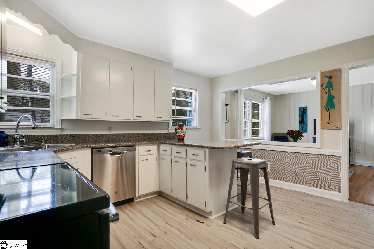 6 Berryhill Road Greenville, SC 29615 - Photo 11 of 36 Gallery Image 11
