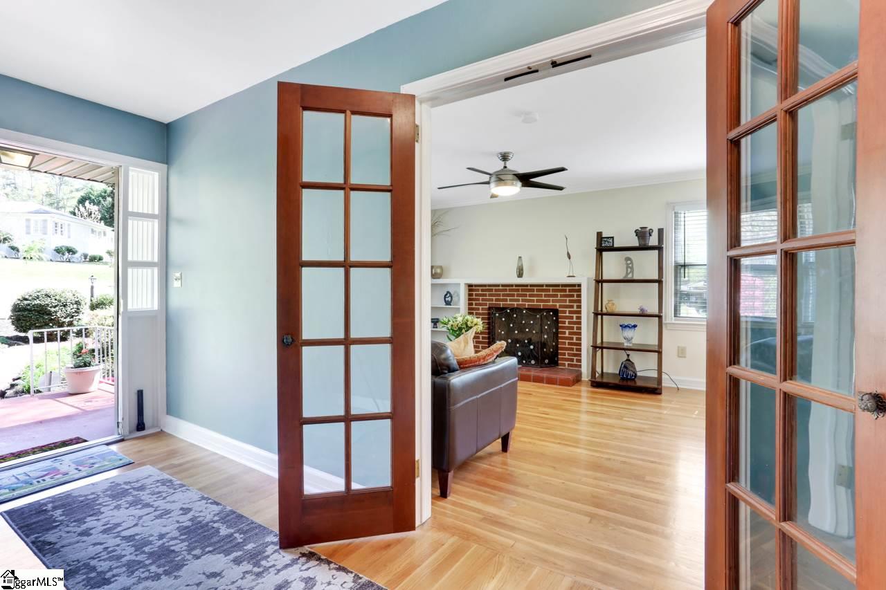 6 Berryhill Road Greenville, SC 29615 - Photo 5 of 36 Gallery Image 5