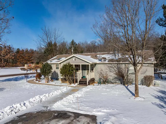 $370,000 | 399 Oakbrook Drive, Wisconsin Dells, WI 53965