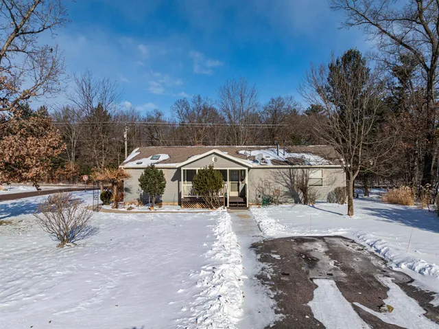 $370,000 | 399 Oakbrook Drive, Wisconsin Dells, WI 53965