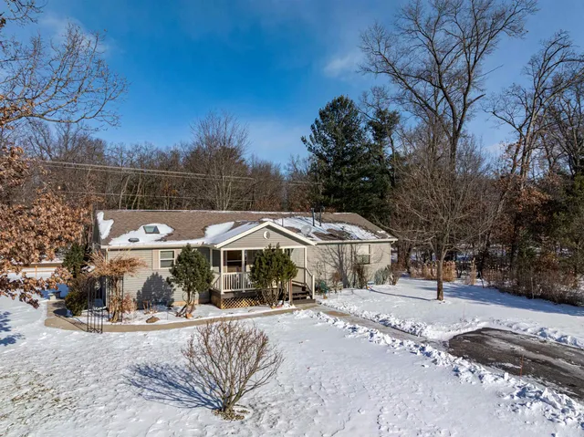 $370,000 | 399 Oakbrook Drive, Wisconsin Dells, WI 53965