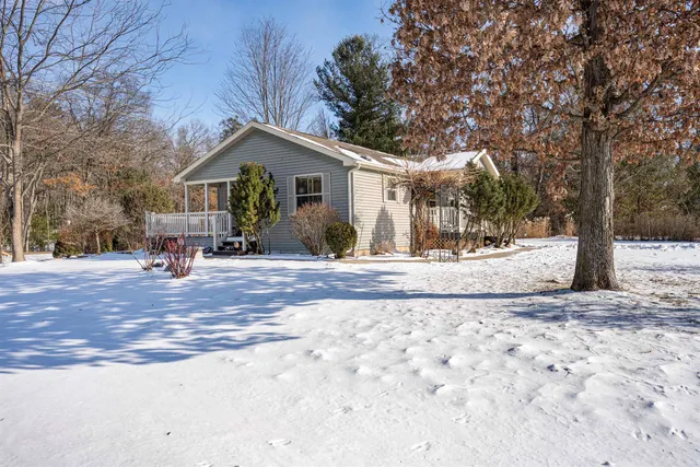$370,000 | 399 Oakbrook Drive, Wisconsin Dells, WI 53965