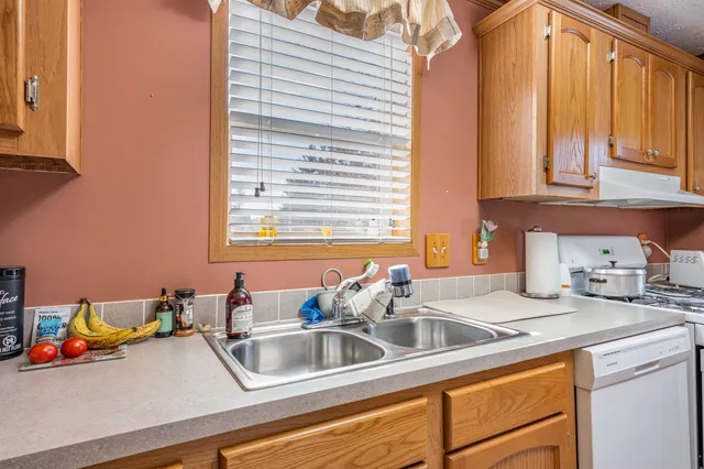 $370,000 | 399 Oakbrook Drive, Wisconsin Dells, WI 53965