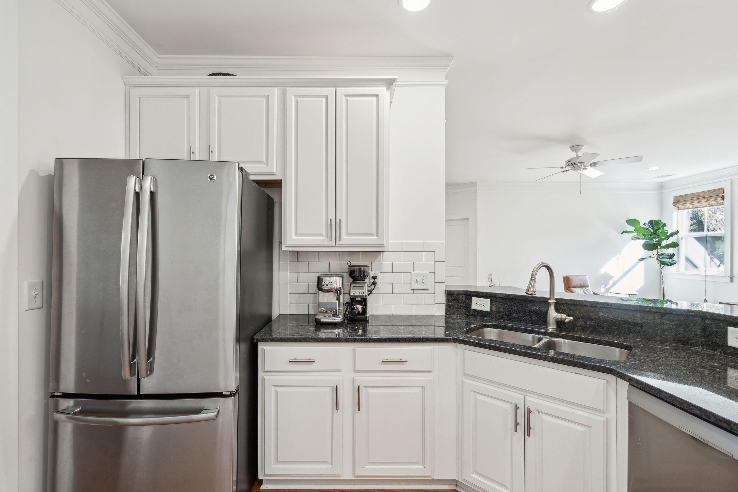 716 Muirhead Road Mount Pleasant, SC 29464 - Photo 12 of 67 13_716MuirheadRd-KeenEyeMarketing-013