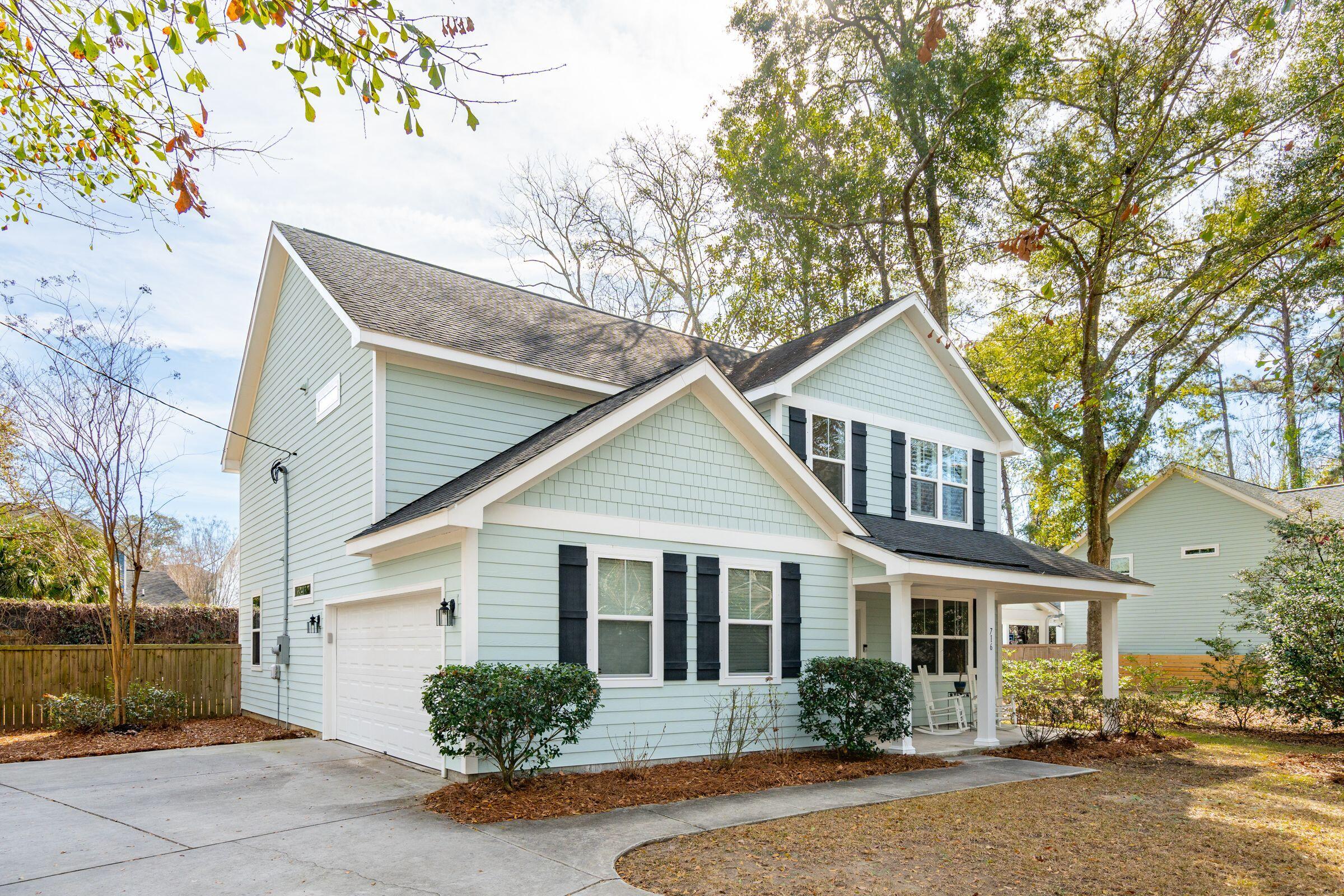 716 Muirhead Road Mount Pleasant, SC 29464 - Photo 3 of 67 3_716MuirheadRd-KeenEyeMarketing-003