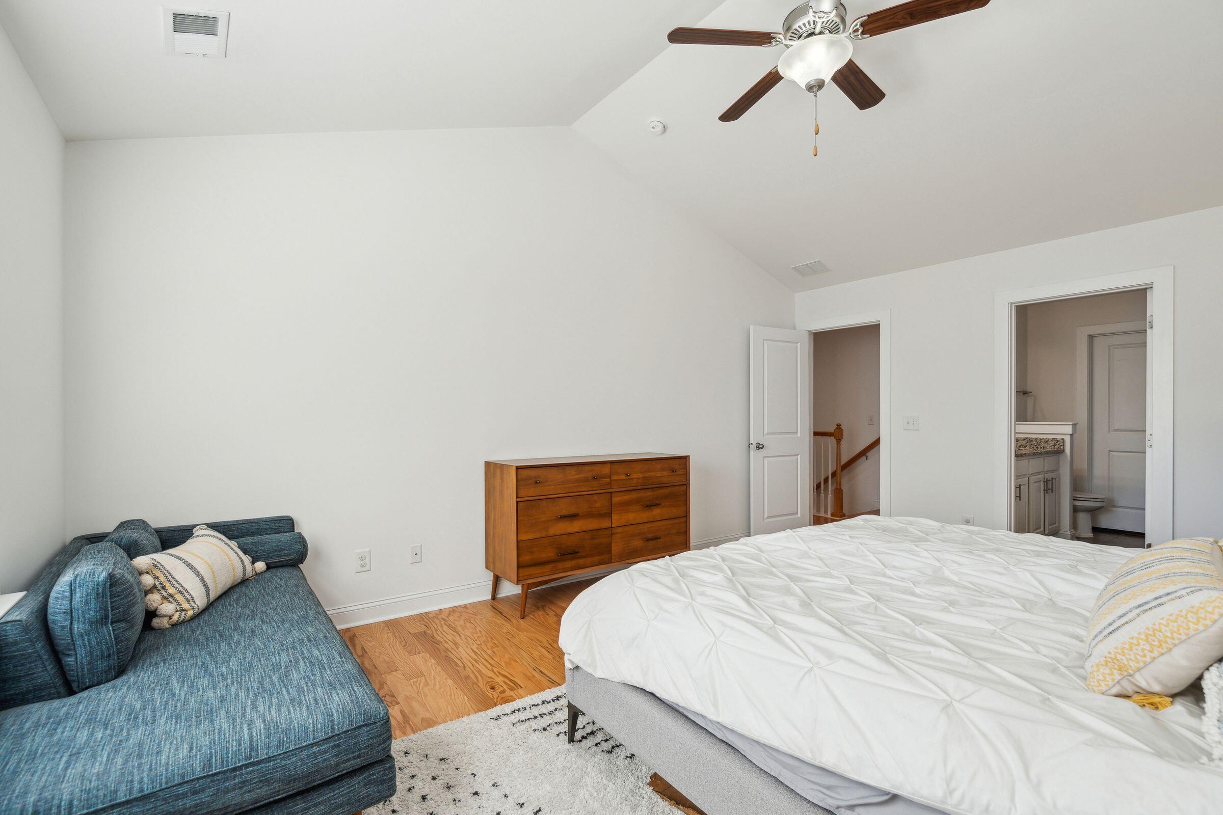 716 Muirhead Road Mount Pleasant, SC 29464 - Photo 32 of 67 33_716MuirheadRd-KeenEyeMarketing-033