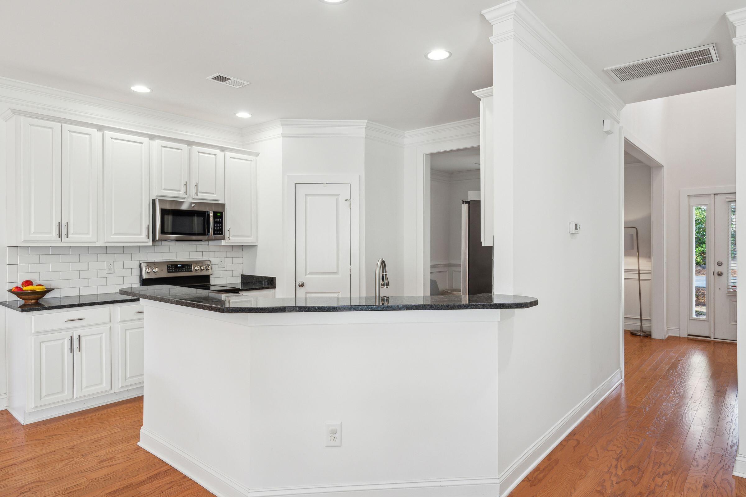 716 Muirhead Road Mount Pleasant, SC 29464 - Photo 8 of 67 9_716MuirheadRd-KeenEyeMarketing-009