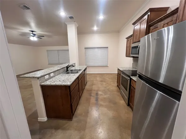 $2,100 | 1012 Damascus Drive, Belton, TX 76513