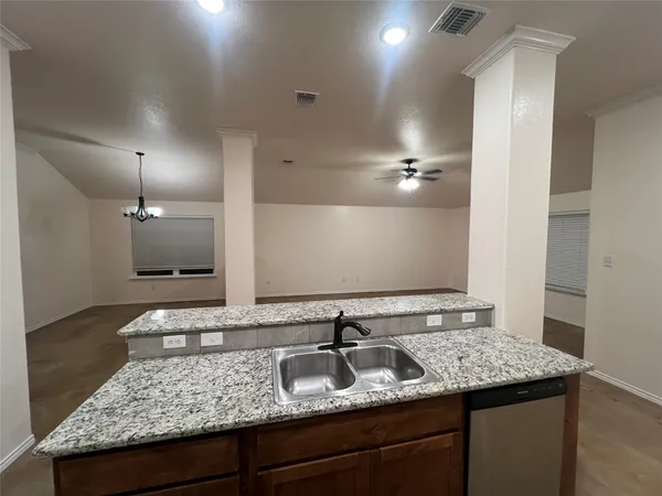 $2,100 | 1012 Damascus Drive, Belton, TX 76513