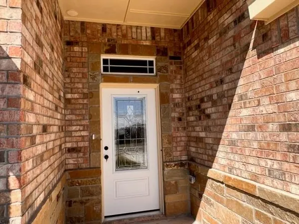 $2,100 | 1012 Damascus Drive, Belton, TX 76513