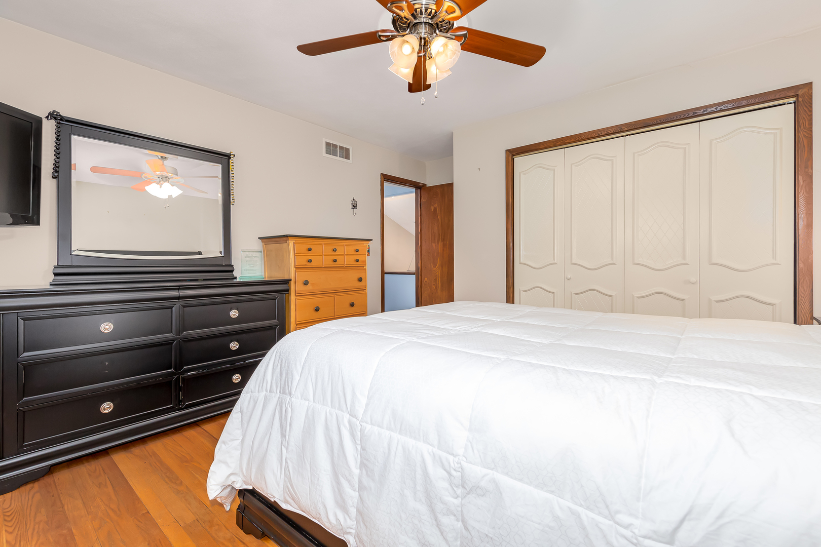 430 West Gartner Road Naperville, IL 60540 - Photo 14 of 27