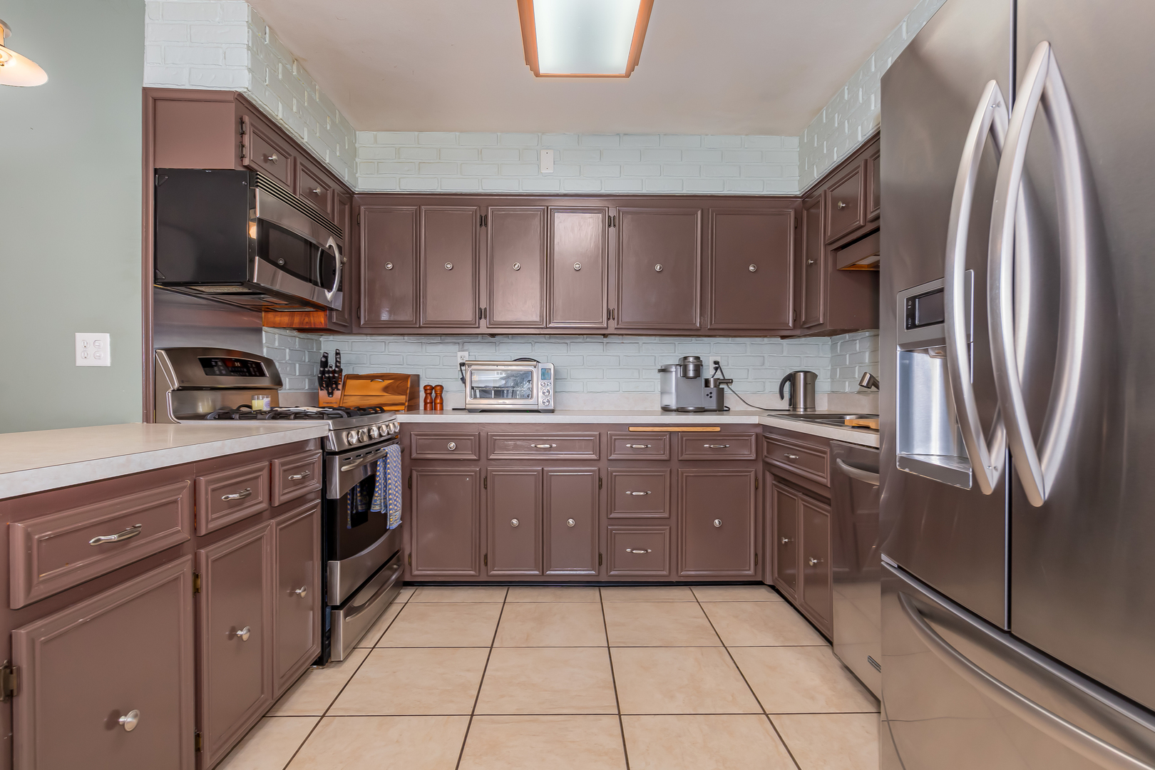430 West Gartner Road Naperville, IL 60540 - Photo 9 of 27