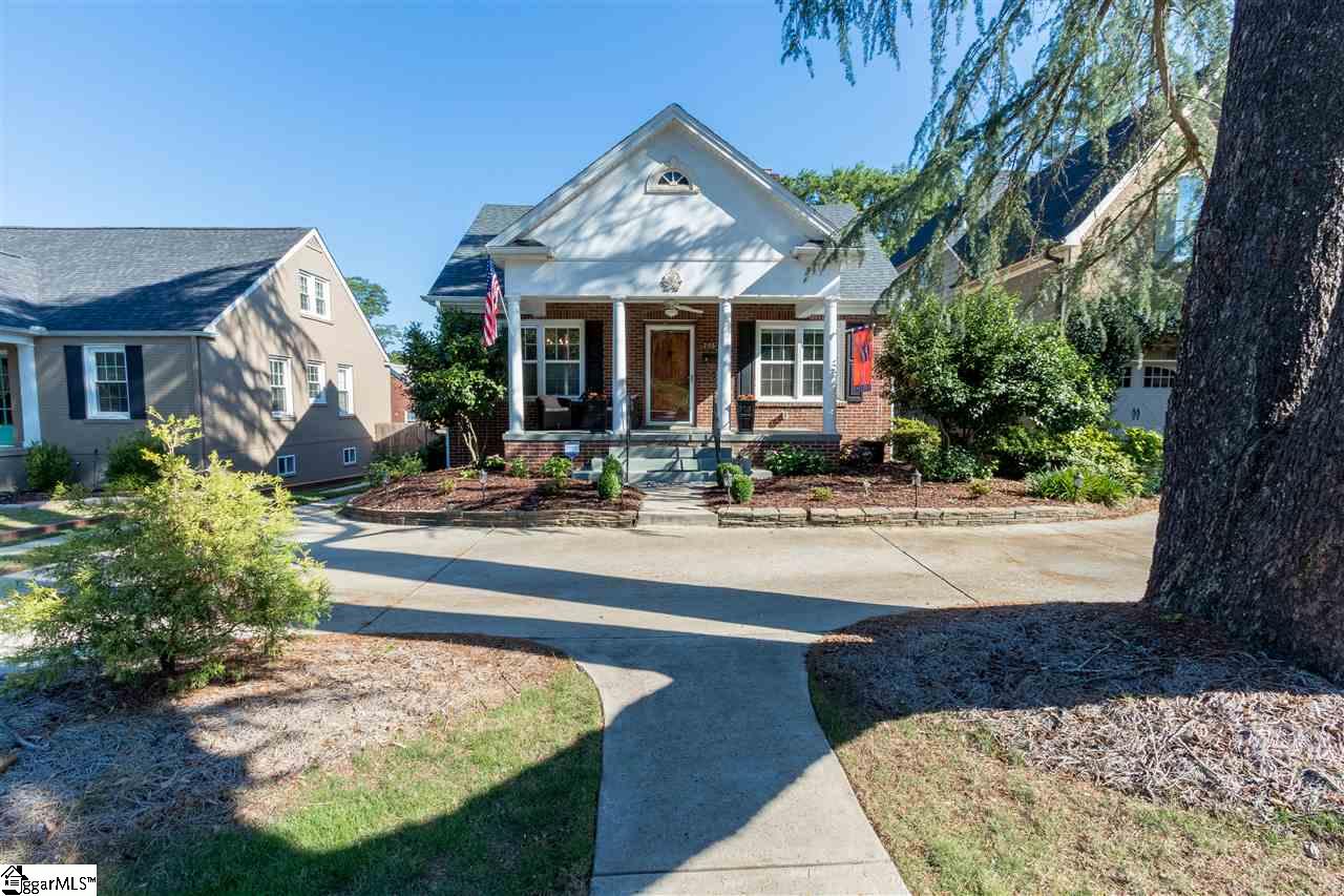 205 East Faris Road Greenville, SC 29605 - Photo 2 of 36 Beautiful Curb Appeal