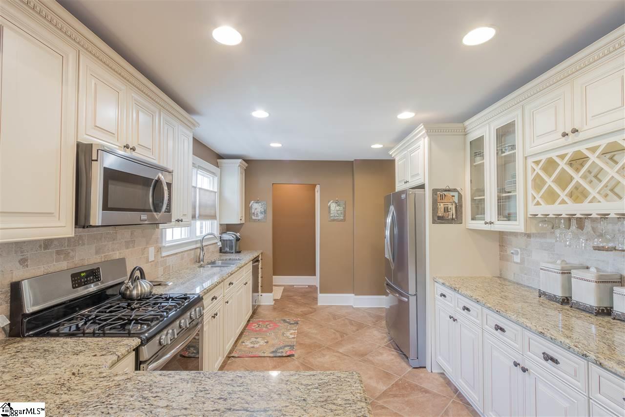 205 East Faris Road Greenville, SC 29605 - Photo 10 of 36 Updated Kitchen