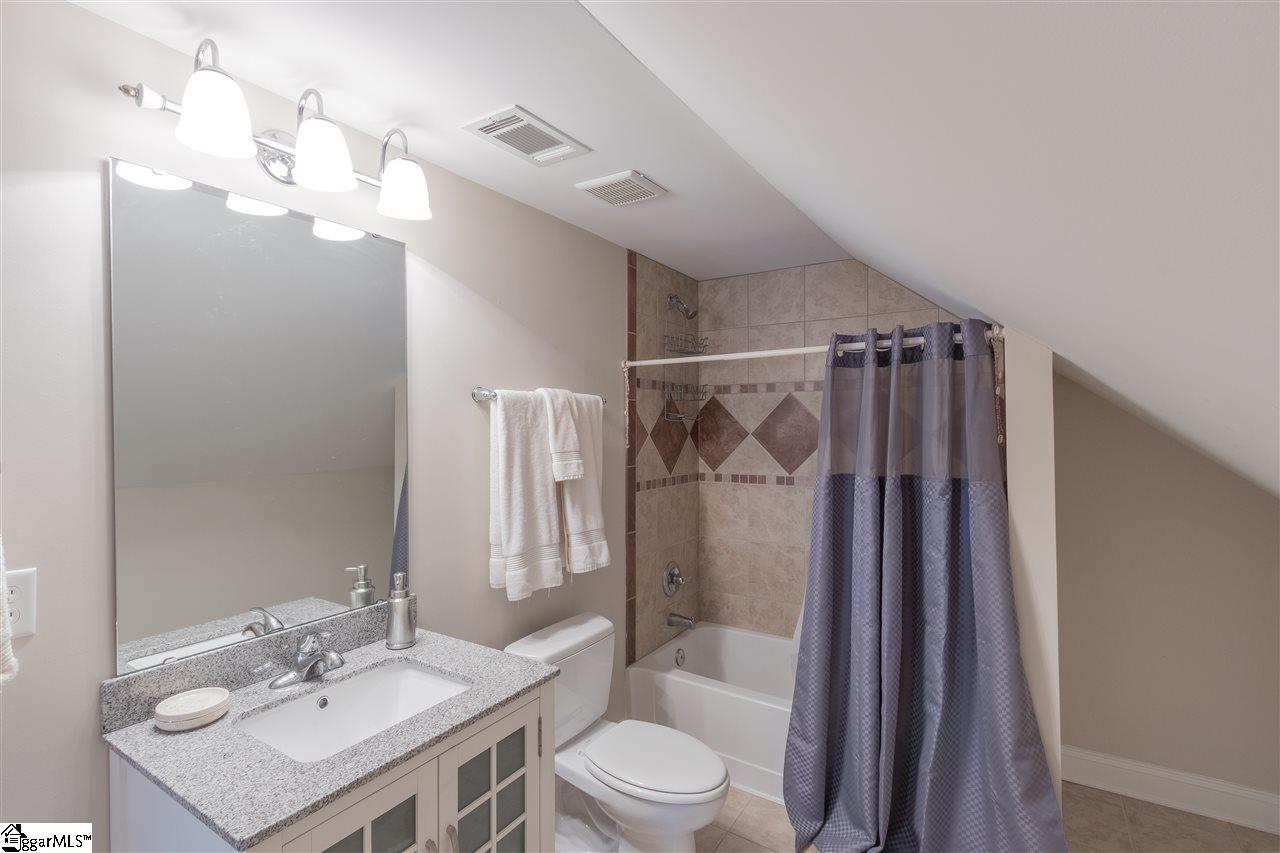205 East Faris Road Greenville, SC 29605 - Photo 22 of 36 Full Bath - Upstairs