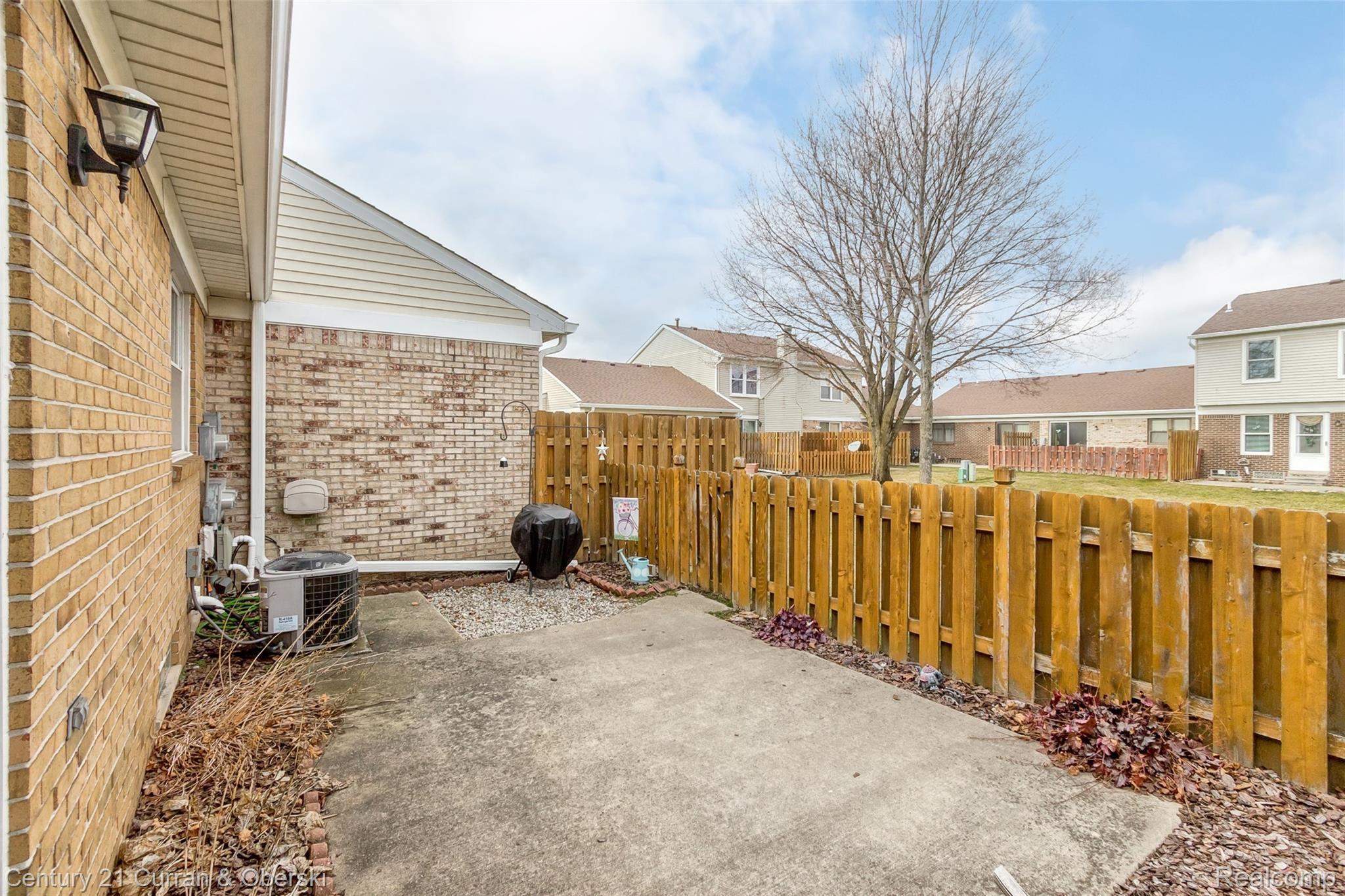 17560 Rudgate Street Southgate, MI 48195 - Photo 29 of 31 29.jpg