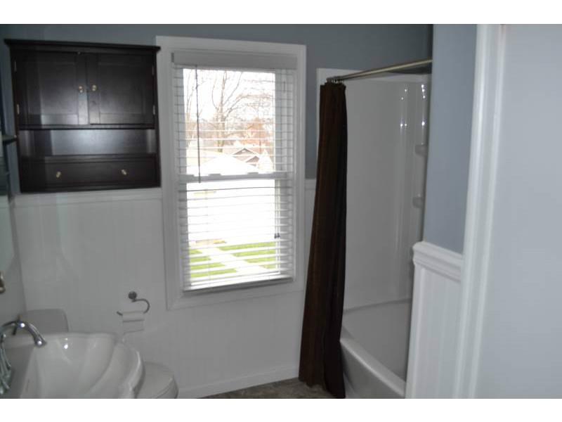 1152 Eckert Road Monaca, PA 15061 - Photo 11 of 16 Full Bath.