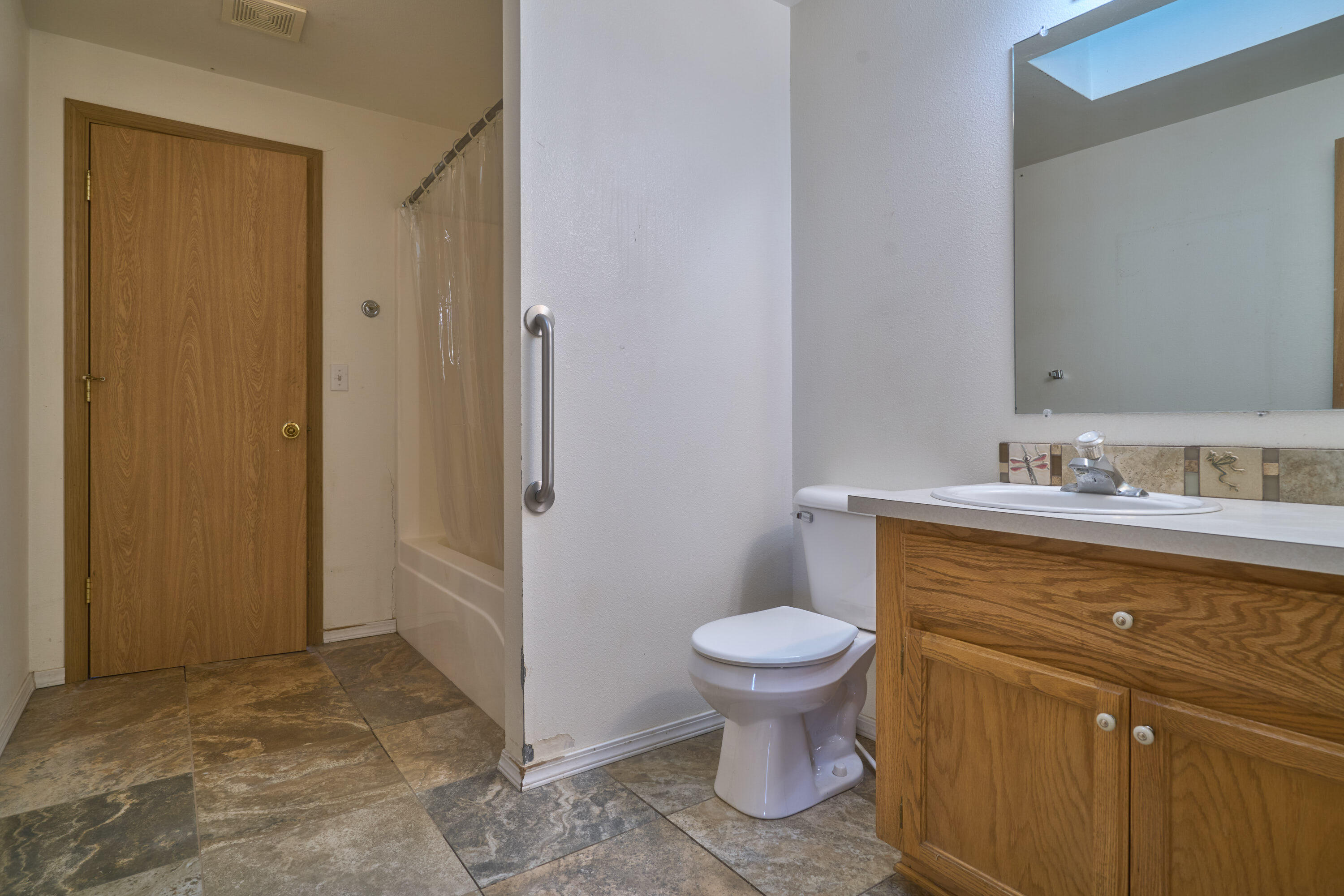 7505 Torrey Pines Terrace Eagle Point, OR 97524 - Photo 18 of 47 7505 Torrey Pines Terrace-16
