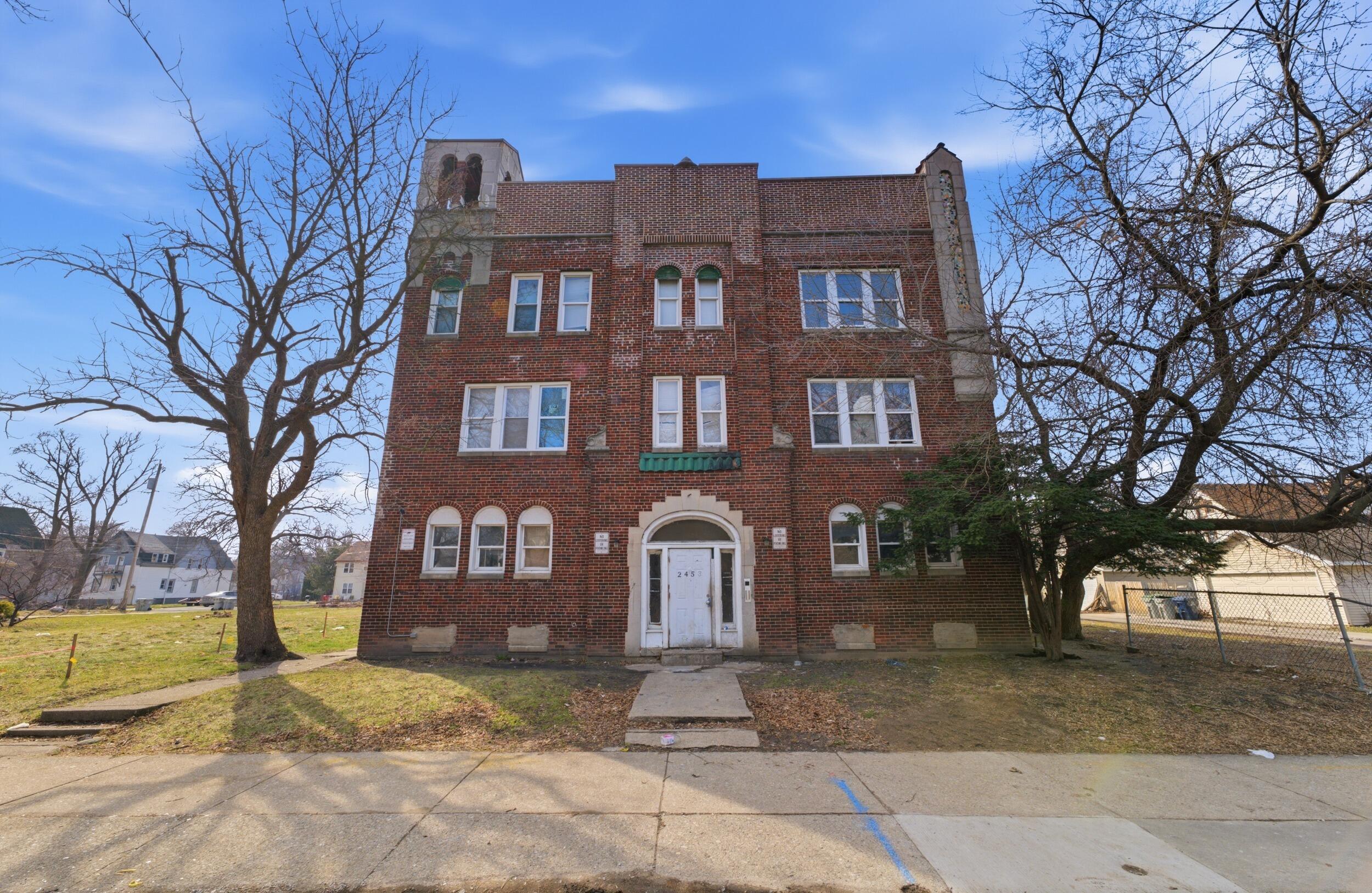 2453 North 17th Street Milwaukee, WI 53206 - Photo 6 of 6 6