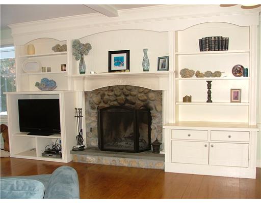 6 Gentry Farms Road Coventry, RI 02816 - Photo 4 of 12 Den/Family/Great Room. GREAT ROOM