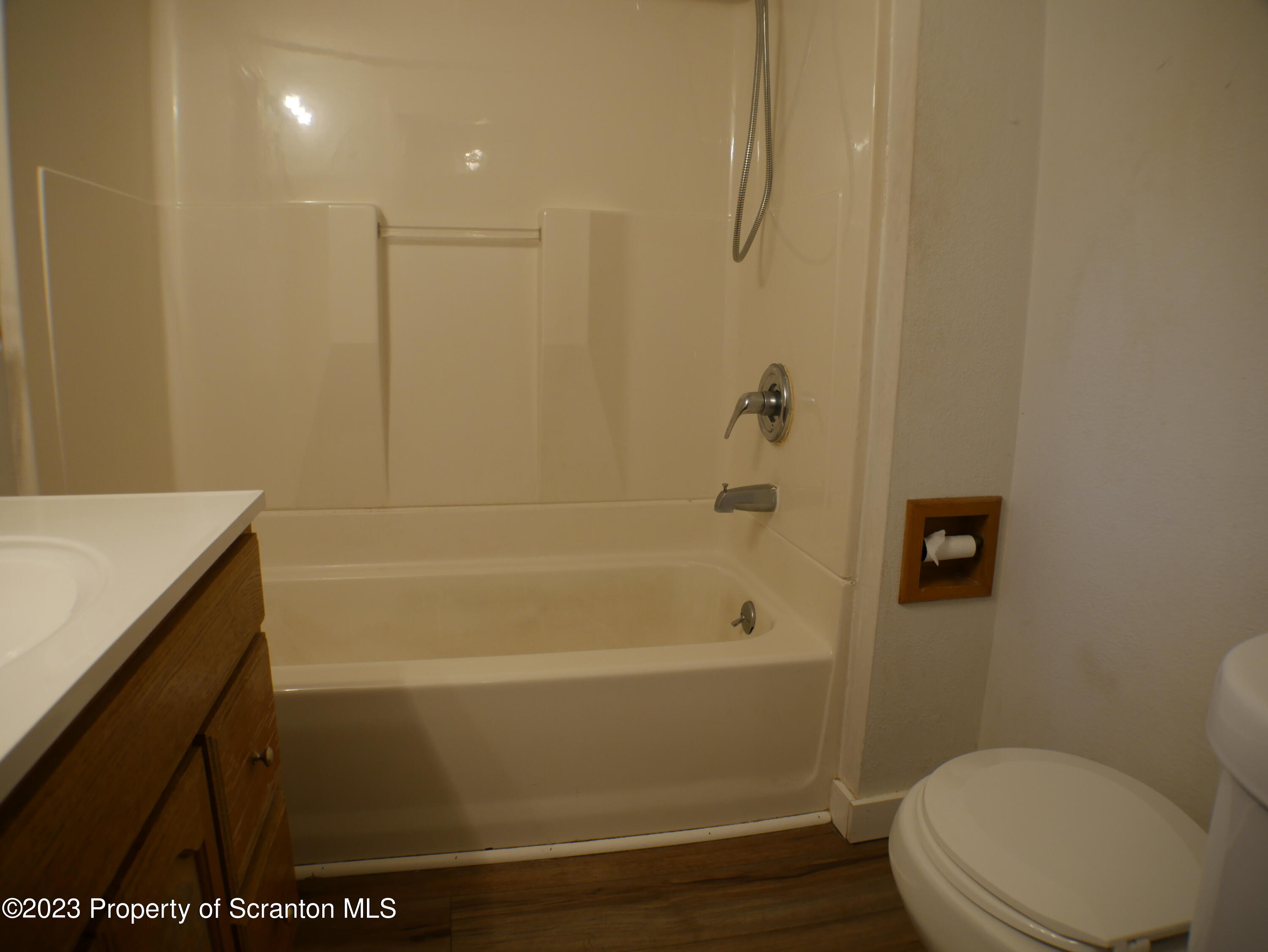 178 Pierce Road Carbondale, PA 18407 - Photo 12 of 30 Full Bathroom