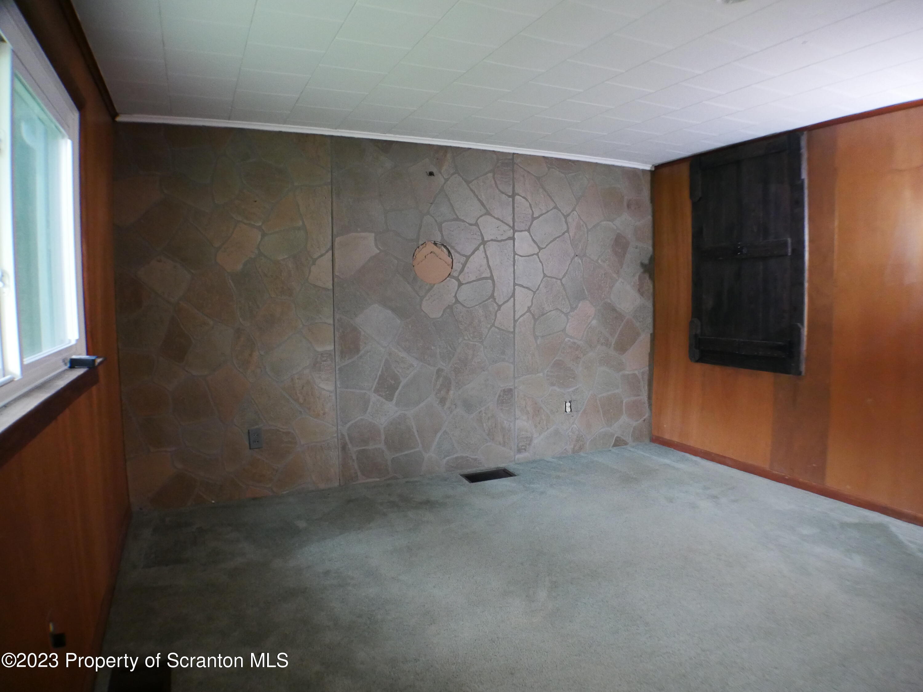 178 Pierce Road Carbondale, PA 18407 - Photo 16 of 30 Den