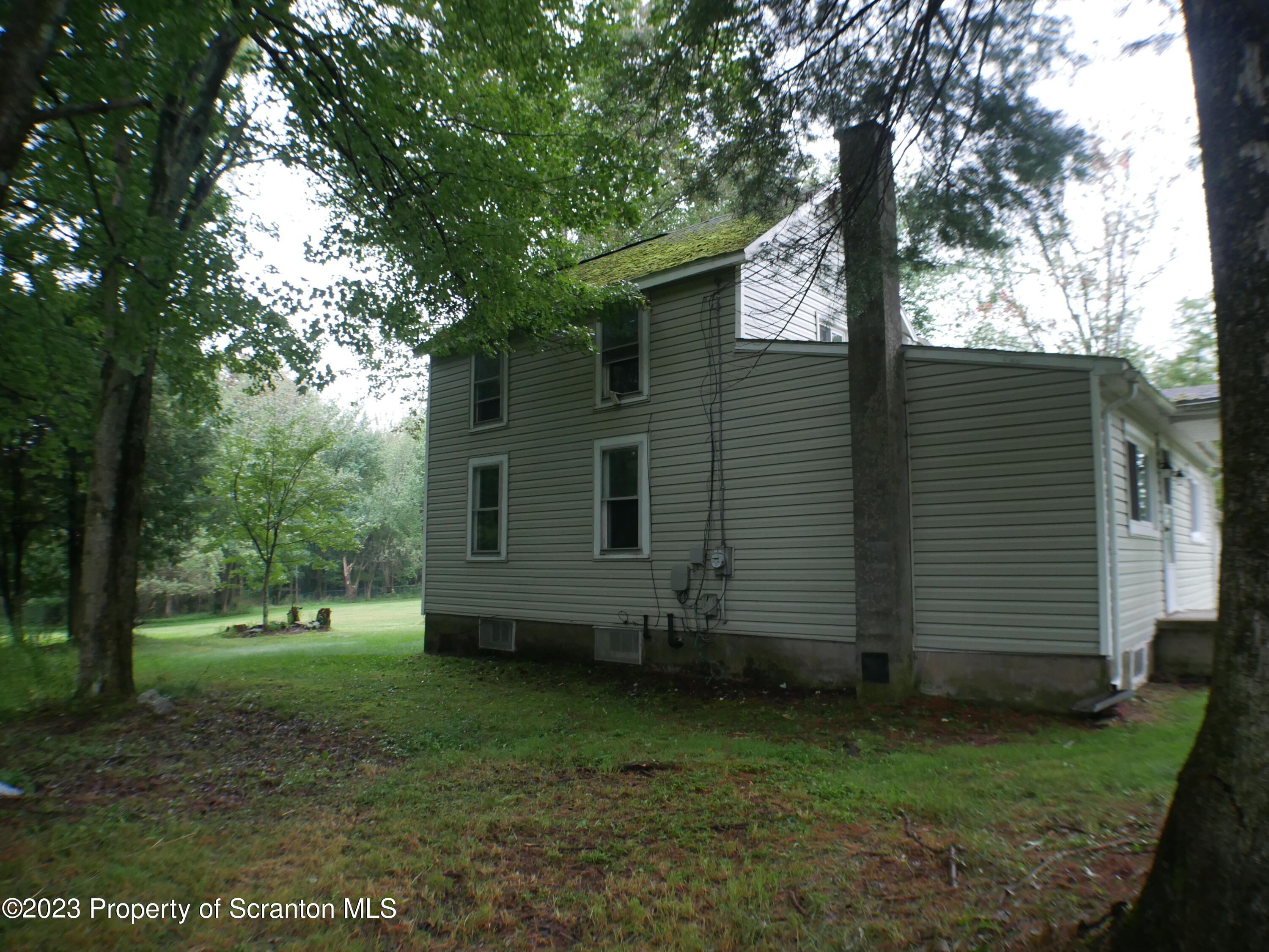 178 Pierce Road Carbondale, PA 18407 - Photo 19 of 30 Side