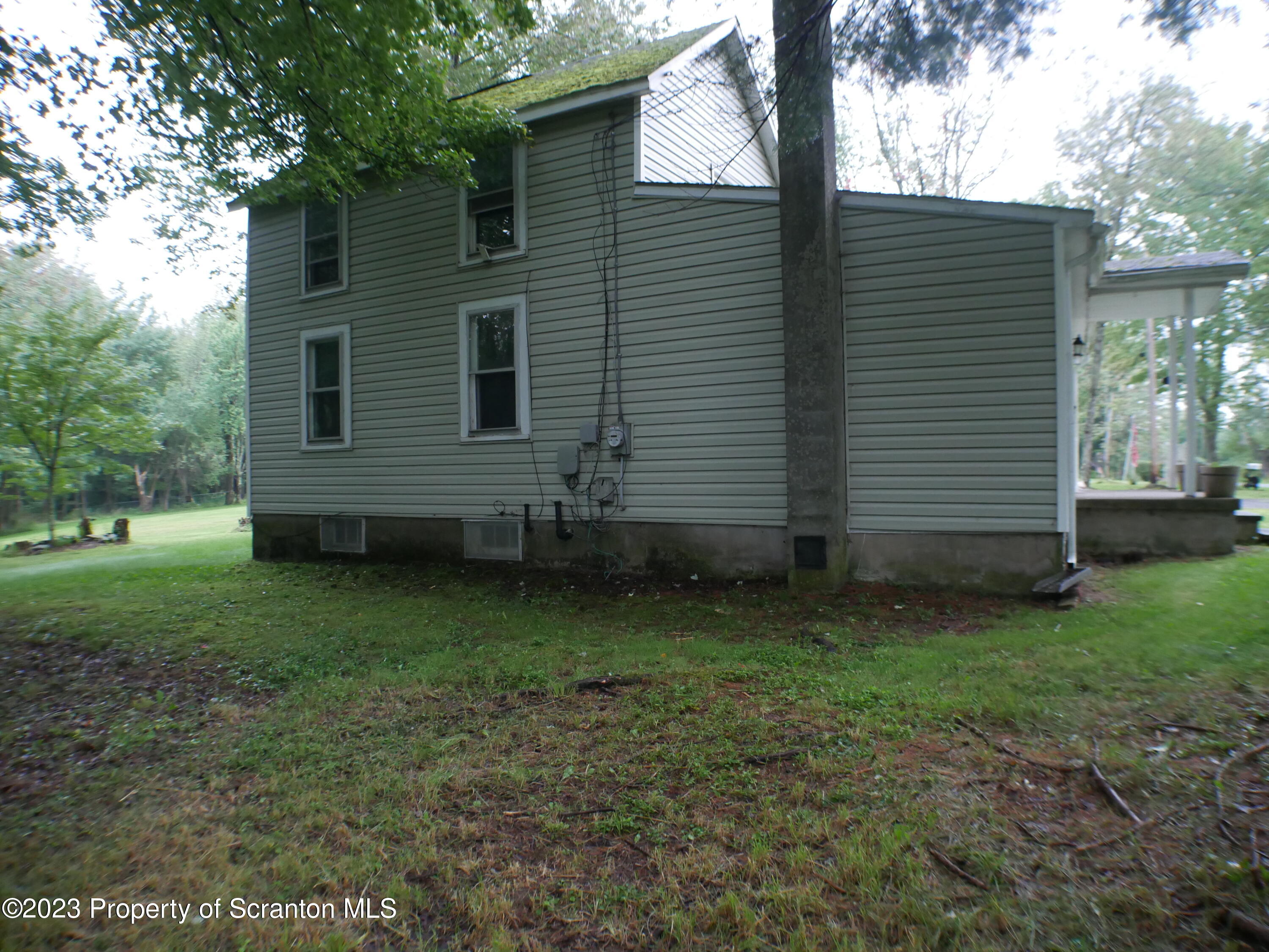 178 Pierce Road Carbondale, PA 18407 - Photo 20 of 30 Side