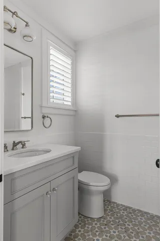 $8,250,000 | 332 Bayley Road, Daniel Island, SC 29492