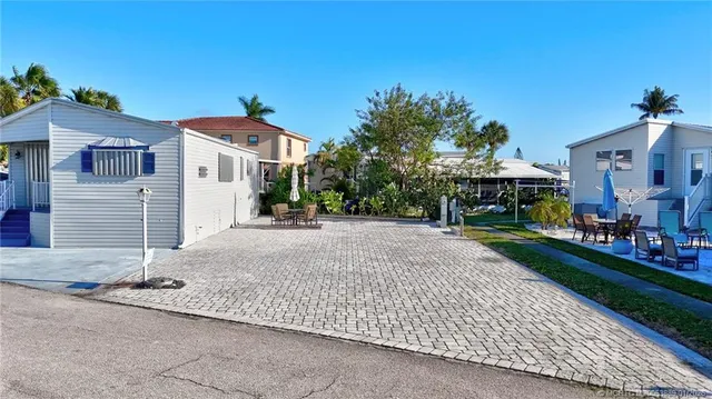 $229,000 | 462 Nettles Boulevard, Jensen Beach, FL 34957