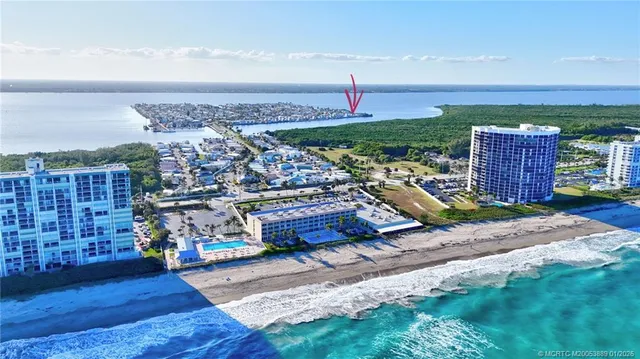 $229,000 | 462 Nettles Boulevard, Jensen Beach, FL 34957