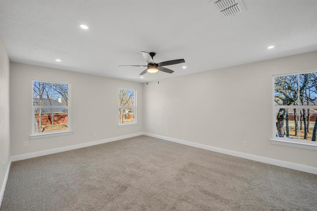 7004 Ledbetter Road Arlington, TX 76001 - Photo 35 of 40
