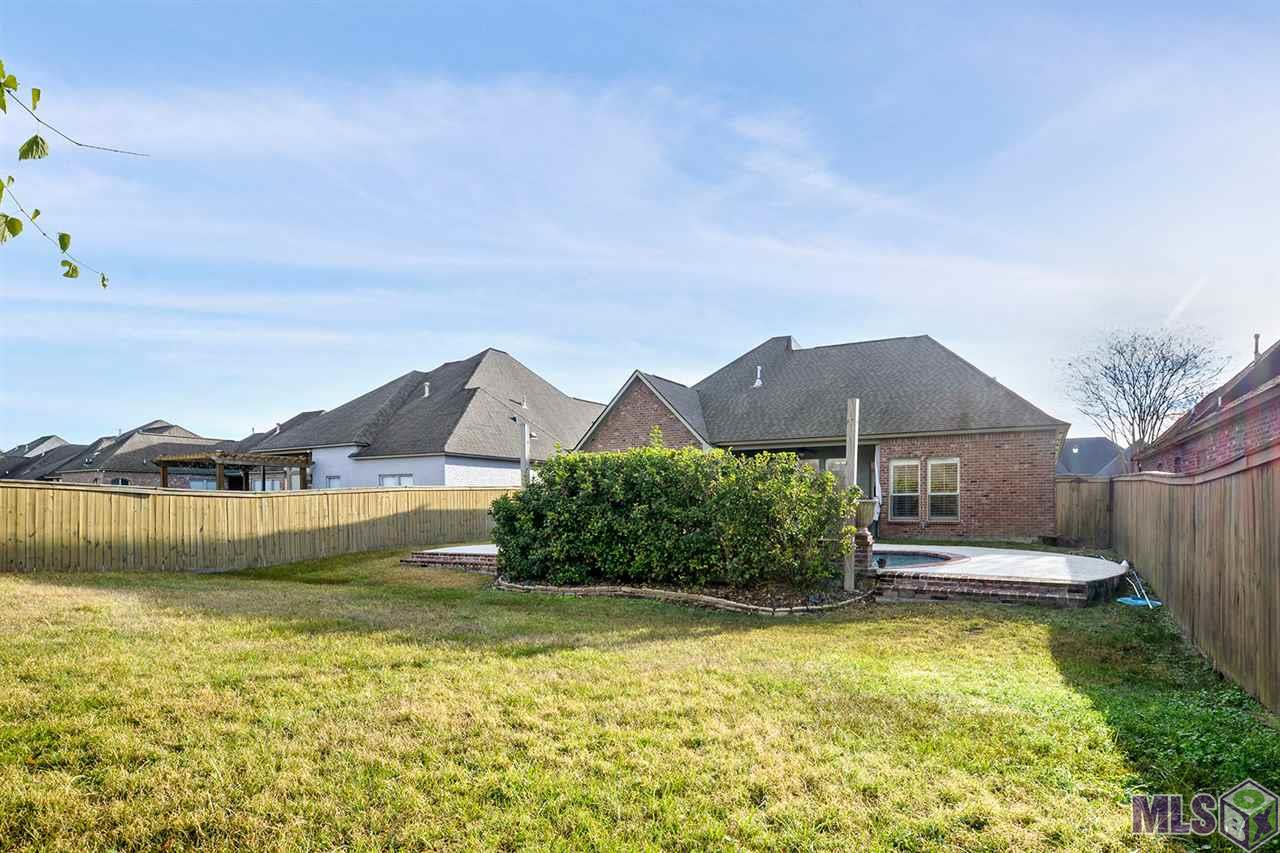 9018 Foxgate Drive Baton Rouge, LA 70809 - Photo 8 of 10
