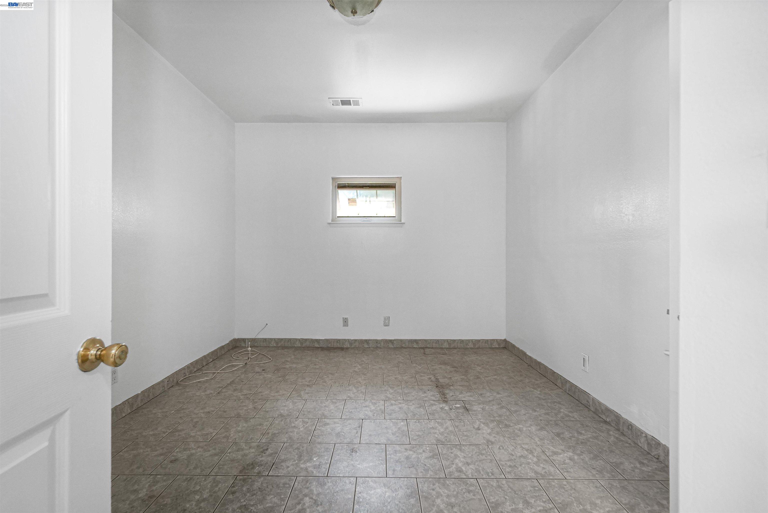 512 Teasdale Place Hayward, CA 94544 - Photo 33 of 58