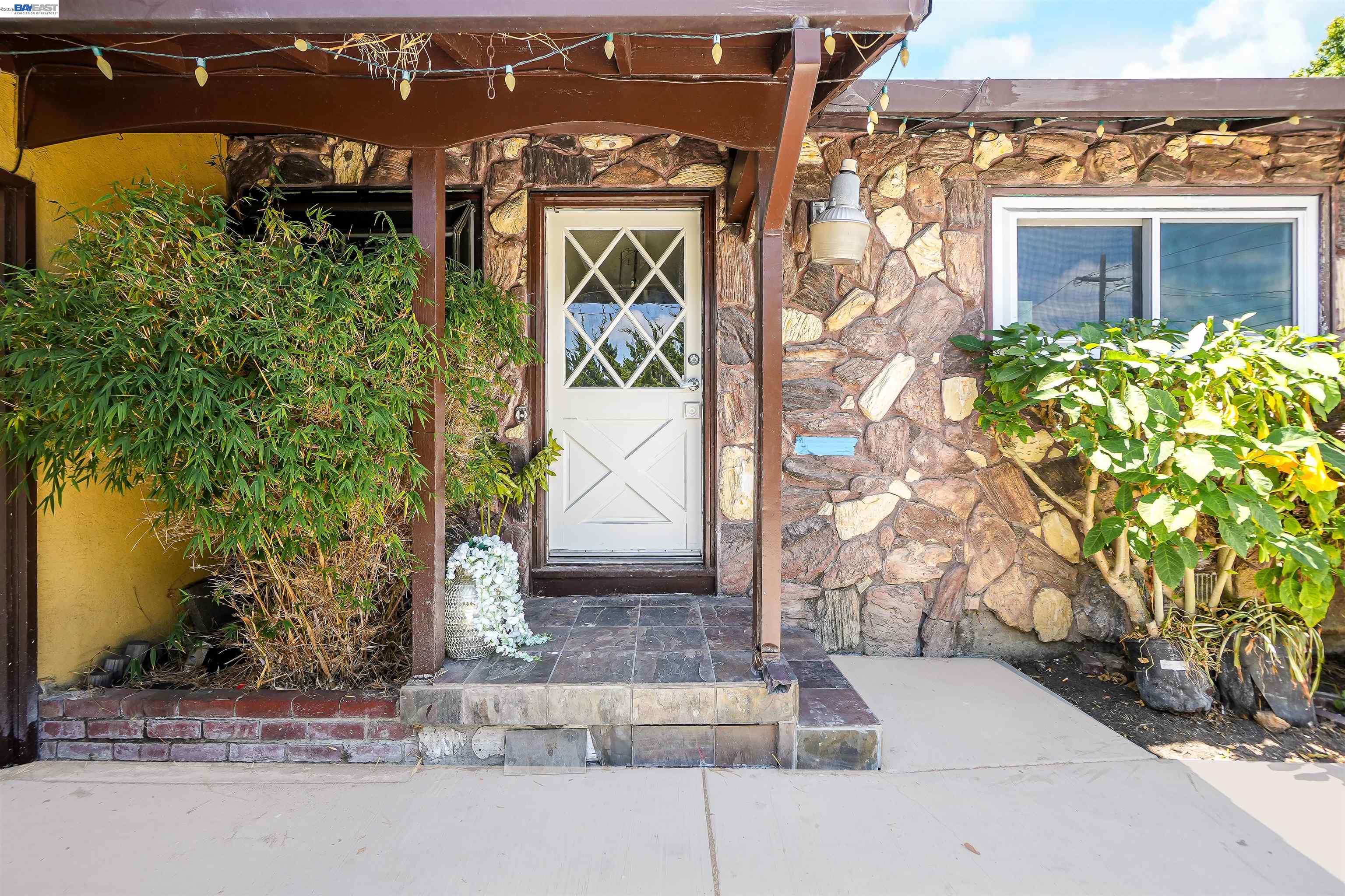 512 Teasdale Place Hayward, CA 94544 - Photo 6 of 58