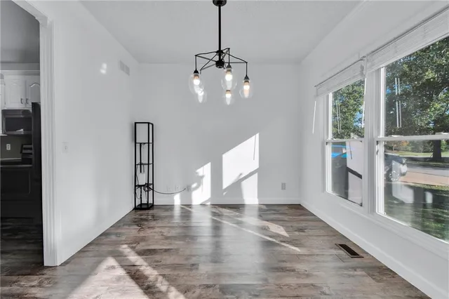 $440,000 | 16710 West 157th Street, Olathe, KS 66062