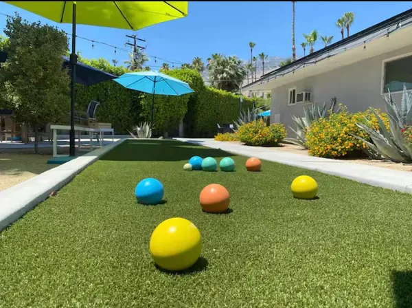 a view of an outdoor space