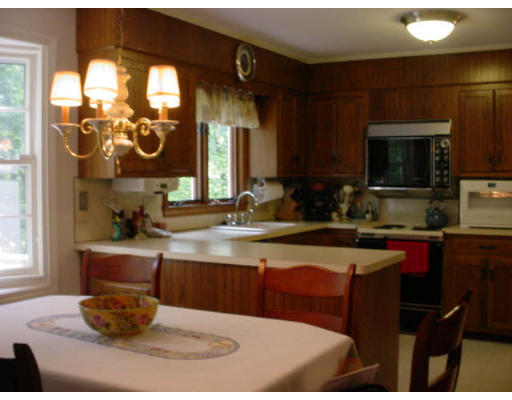 12 Bridle Path Road Andover, MA 01810 - Photo 7 of 9 Gallery Image 7