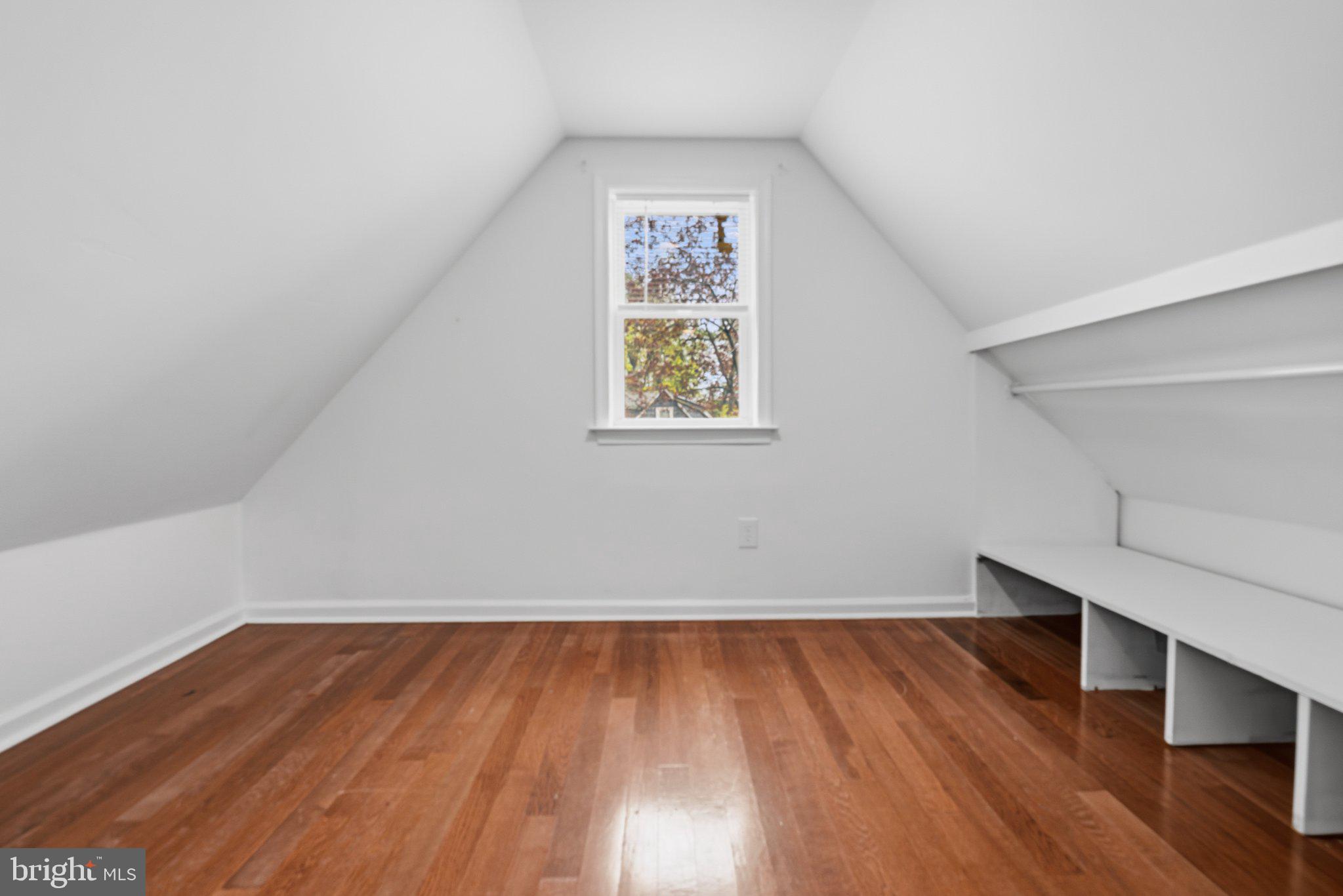 28 Hartford Road Delran, NJ 08075 - Photo 23 of 27 Bright and airy attic retreat.