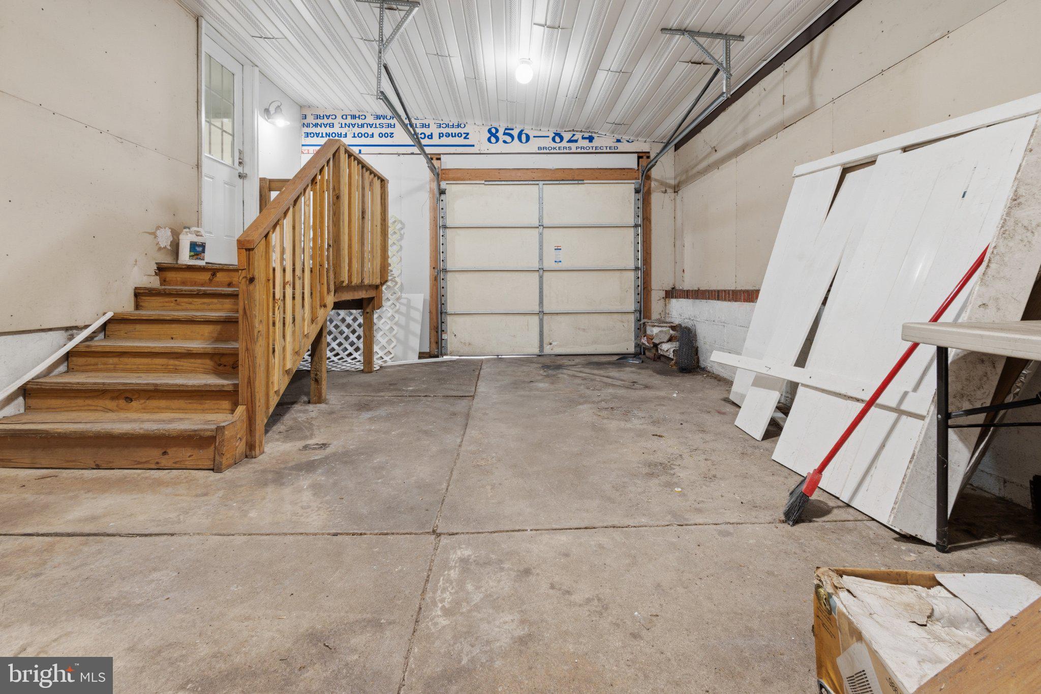 28 Hartford Road Delran, NJ 08075 - Photo 26 of 27 Spacious garage with potential.
