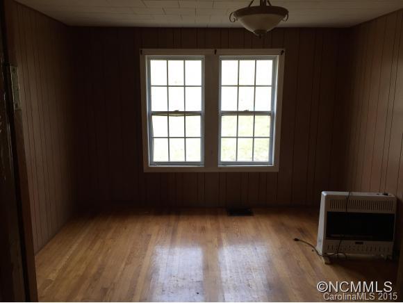 28 Lawson Ridge Road Leicester, NC 28748 - Photo 3 of 8 Gallery Image 3