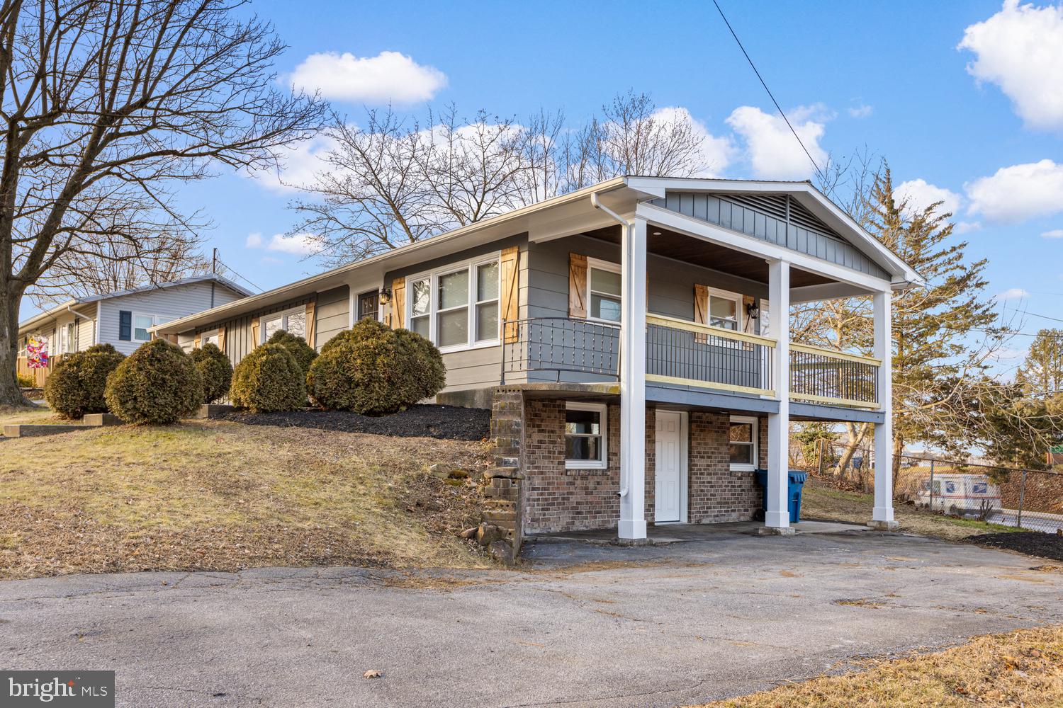 15 Sycamore Road Ephrata, PA 17522 - Photo 2 of 26 Gallery Image 2